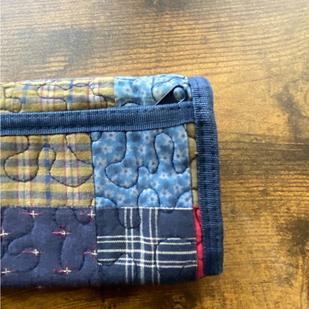 DSQ Quilted Wallet - Picture 7 of 8